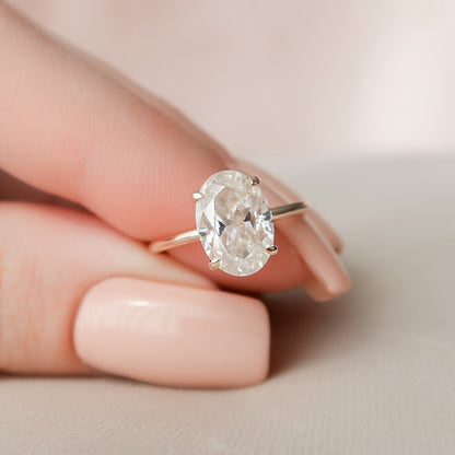 2 CT Oval Hidden Halo Moissanite Engagement Ring