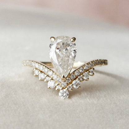 1.5 CT Pear Cluster Moissanite Engagement Ring