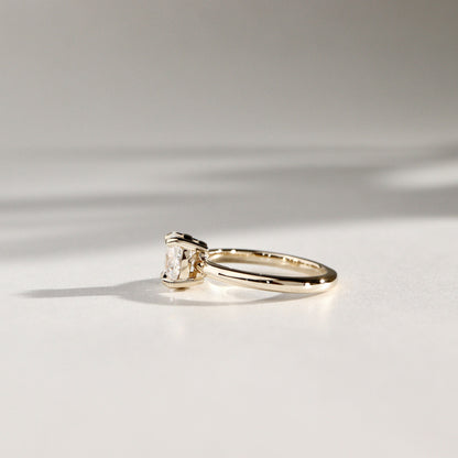 2 CT Oval Solitaire Moissanite Engagement Ring