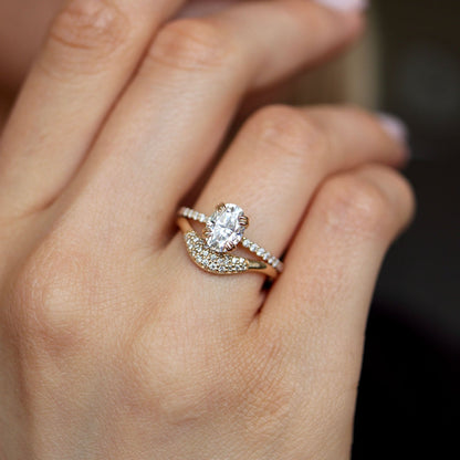 1.25 CT Oval Pave Moissanite Engagement Ring