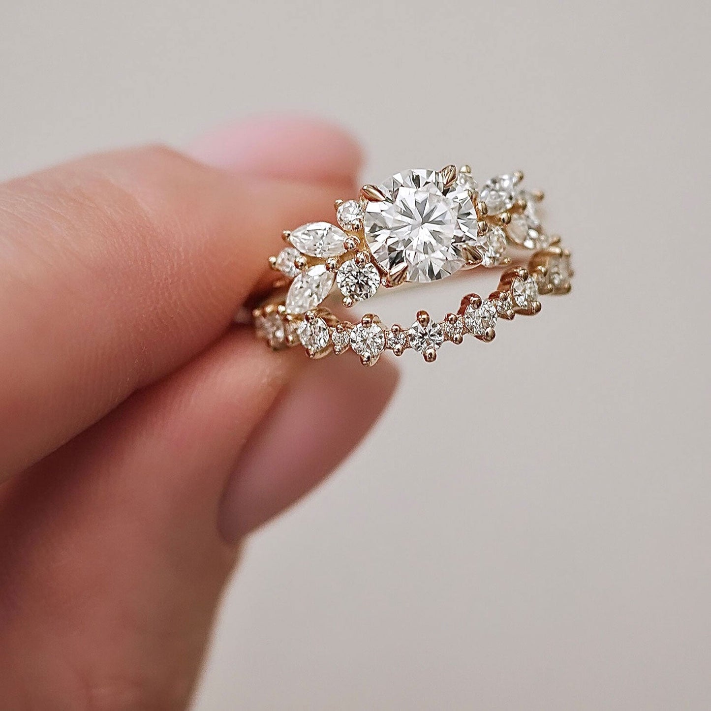 1.0 CT Round Moissanite Cluster Engagement Ring - farrellouise