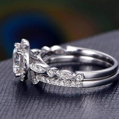 1.5 CT Round Vintage Halo Moissanite Bridal Set