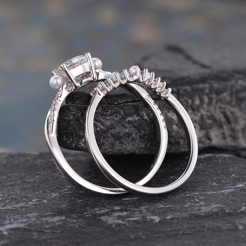 0.5 CT Round Twisted Pave Moissanite Bridal Set