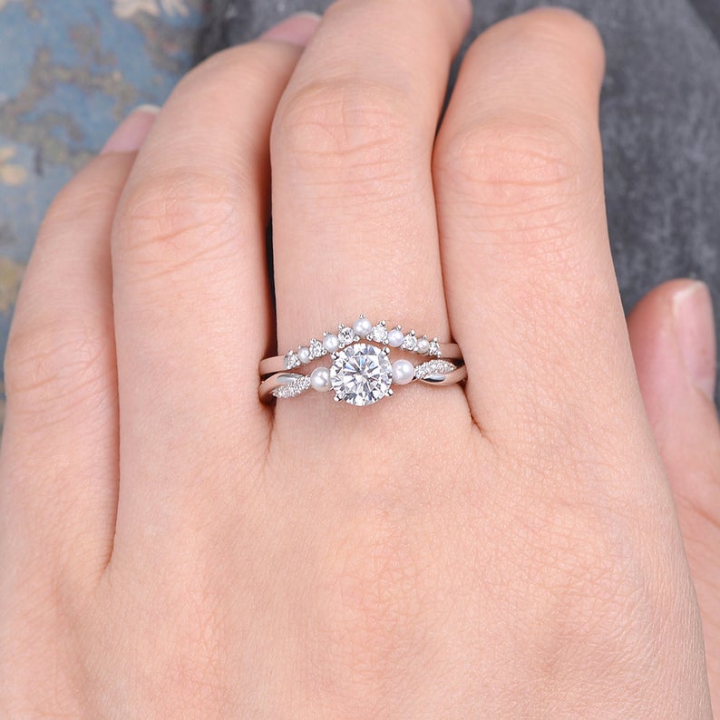 0.5 CT Round Twisted Pave Moissanite Bridal Set