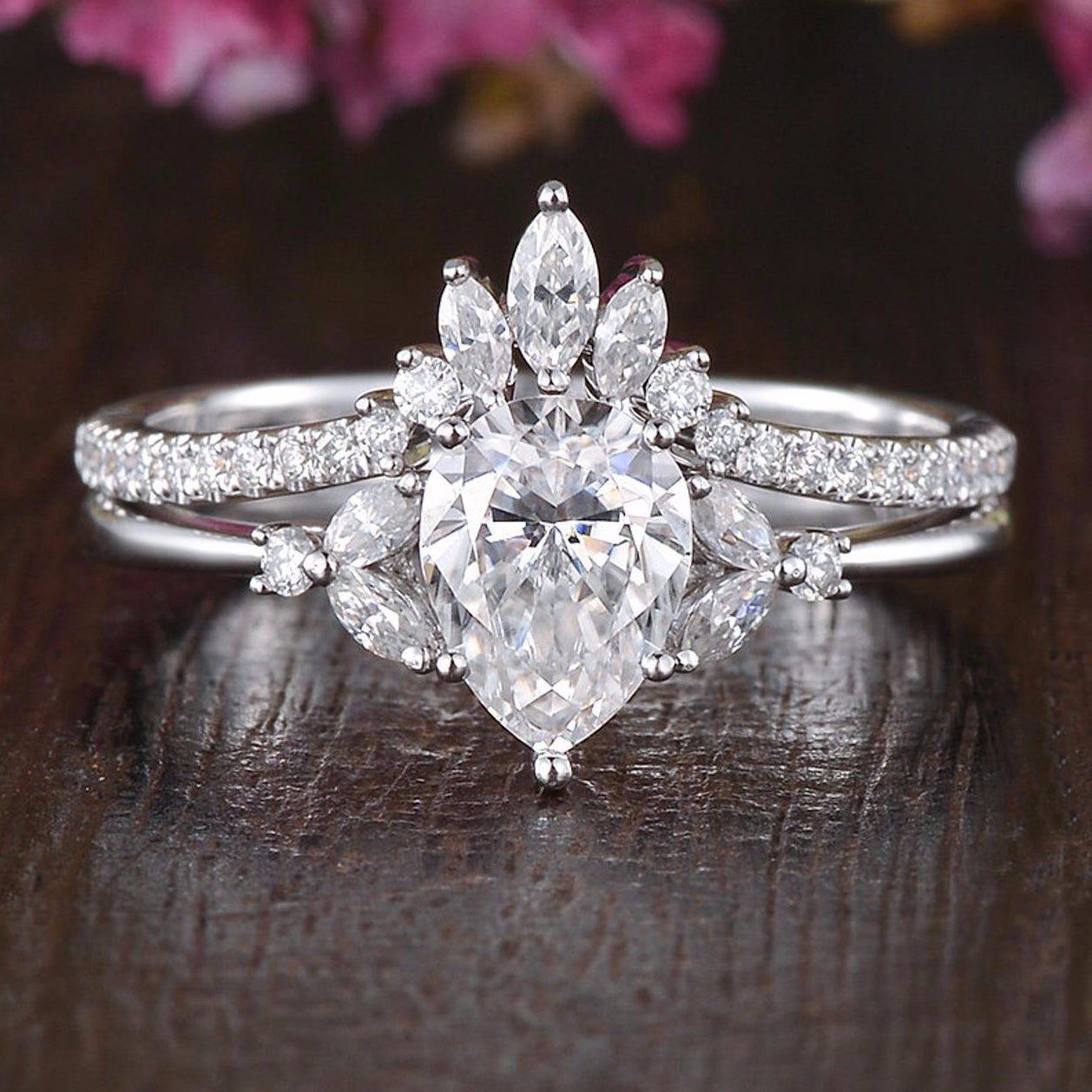 0.75 CT Pear Three Stone Moissanite Bridal Set