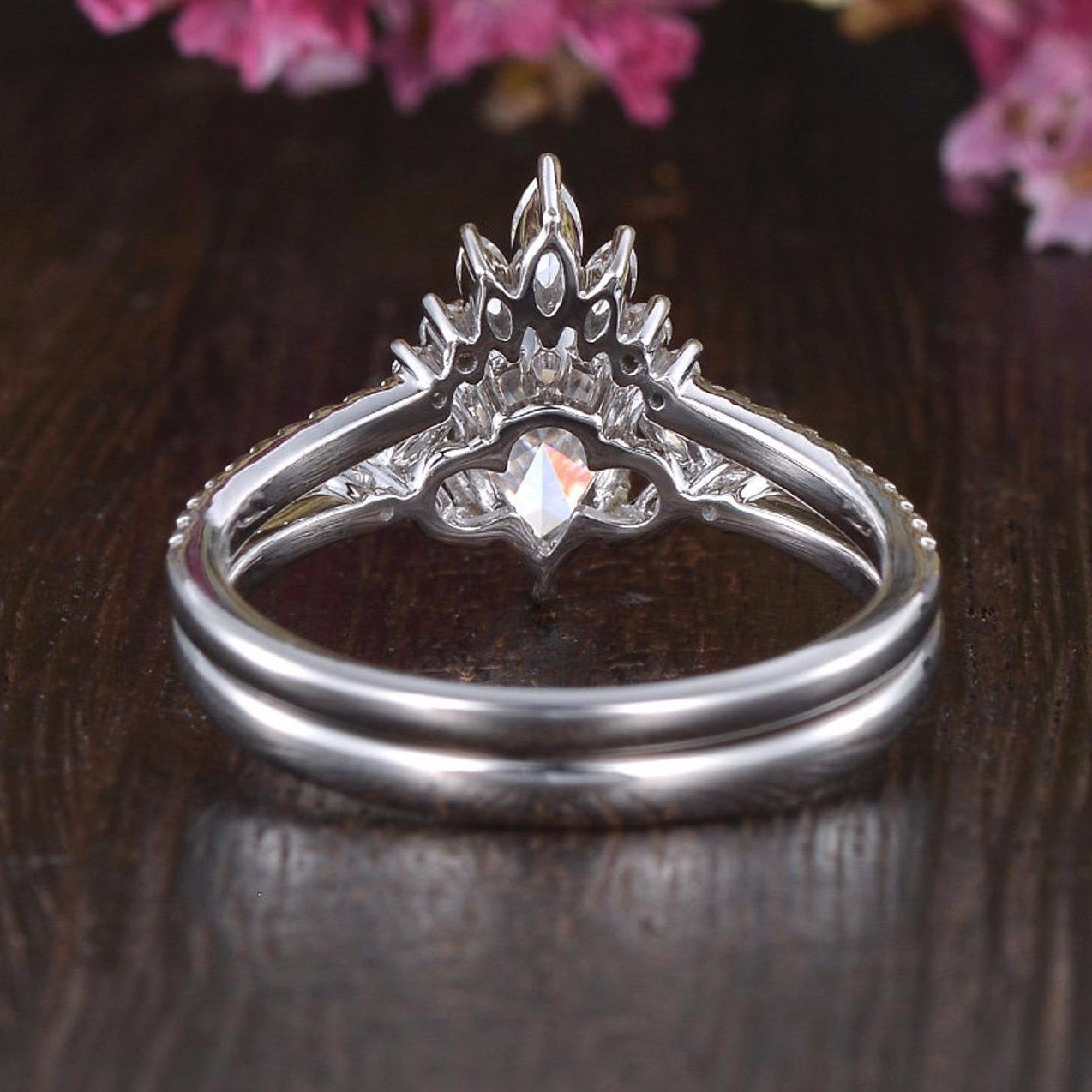 0.75 CT Pear Three Stone Moissanite Bridal Set