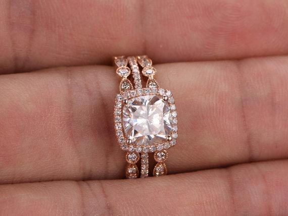 1.50 CT Cushion Cut Halo Moissanite Bridal Ring Set 2