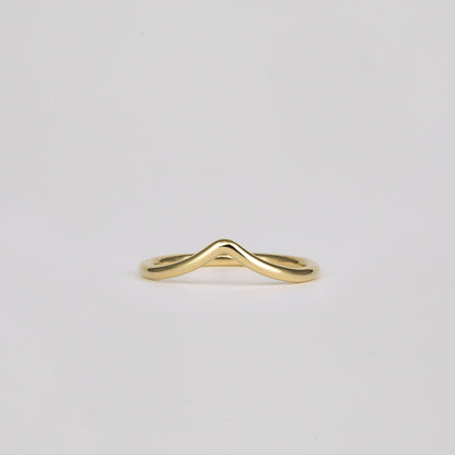 Classic Curved Wedding Band