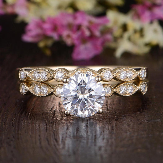 0.75 CT Round Milgrain Moissanite Bridal Set