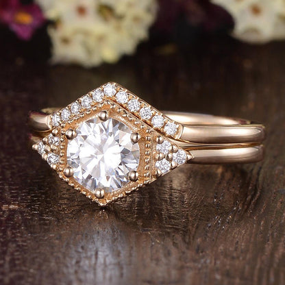 0.75 CT Round Cluster Moissanite Bridal Set