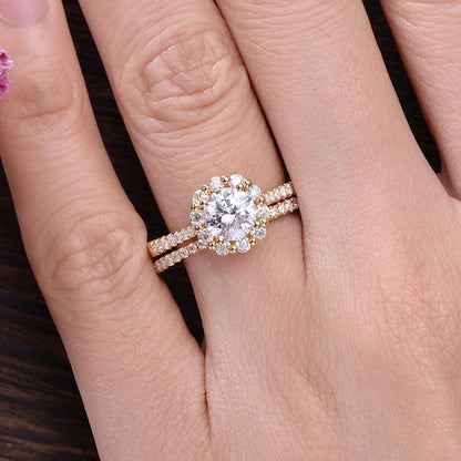 0.75 CT Round Cluster & Pave Moissanite Bridal Set
