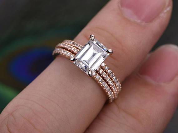 1.0 CT Emerald Cut Solitaire Moissanite Bridal Ring Set 2