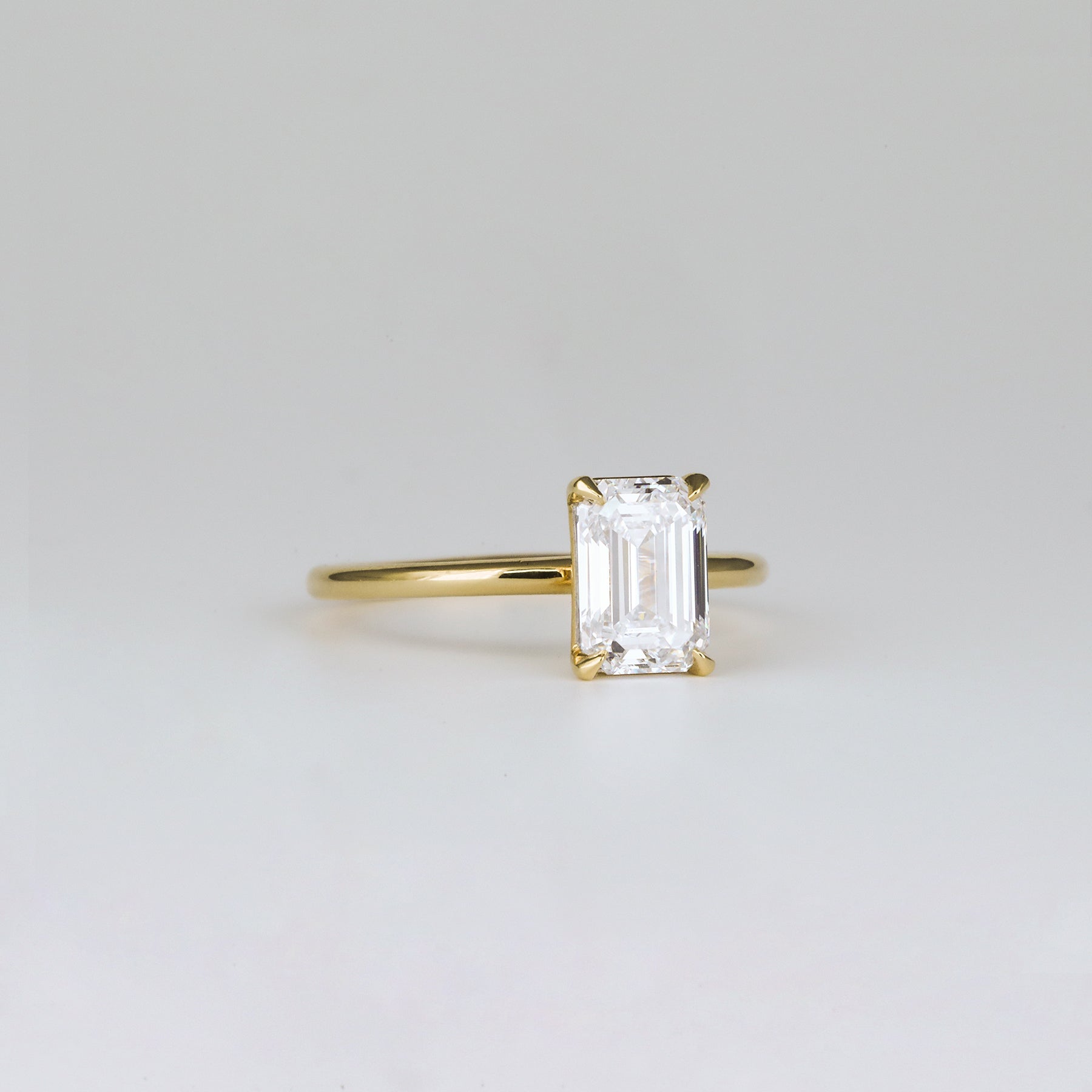 1.57 CT Emerald Solitaire Moissanite Engagement Ring