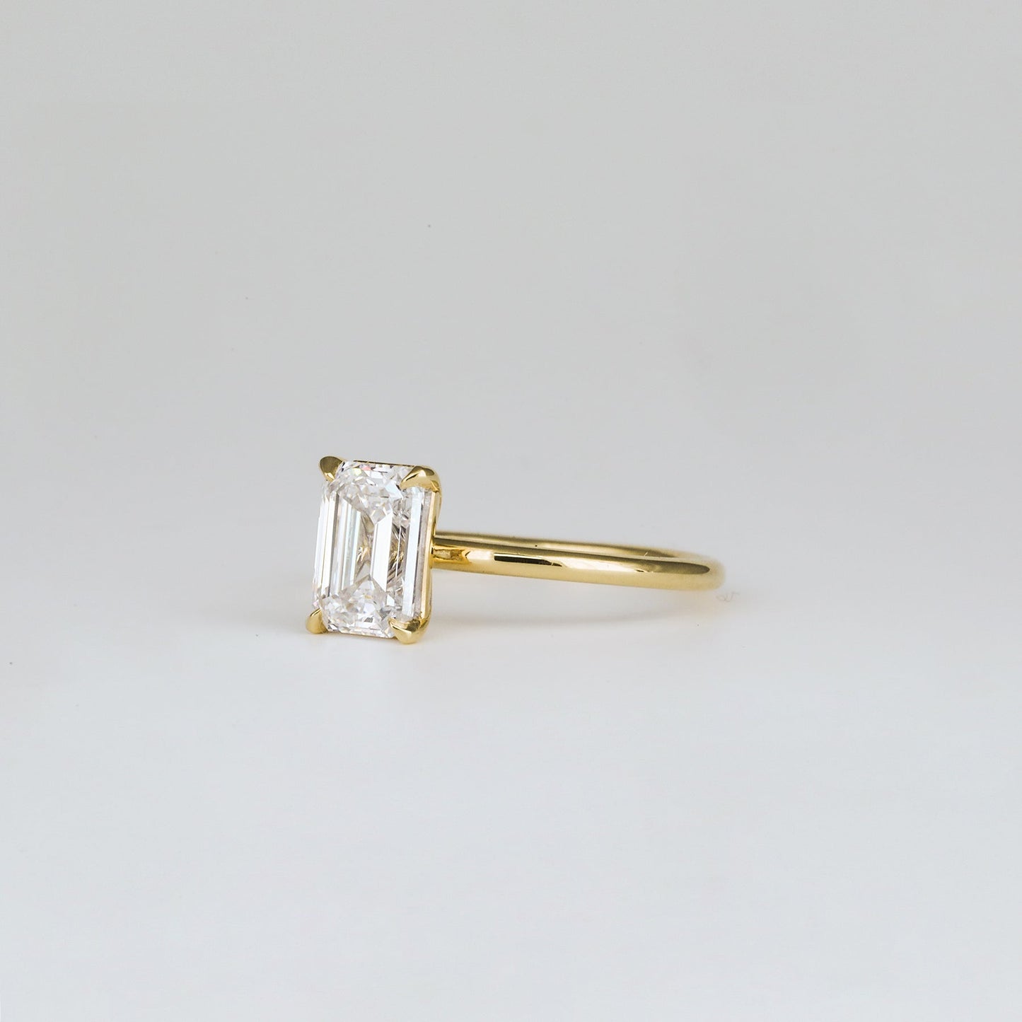 1.57 CT Emerald Solitaire Moissanite Engagement Ring