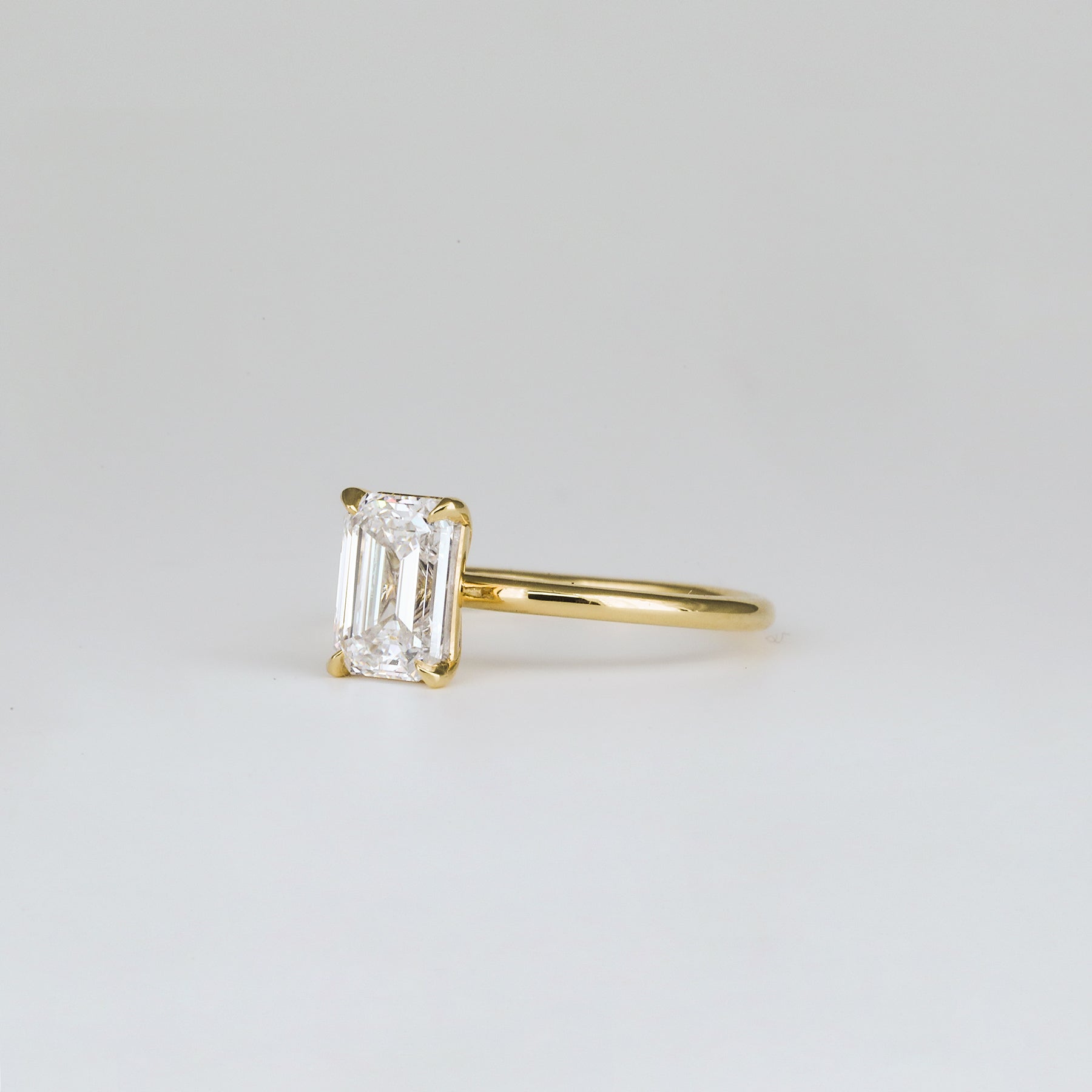 1.57 CT Emerald Solitaire Moissanite Engagement Ring